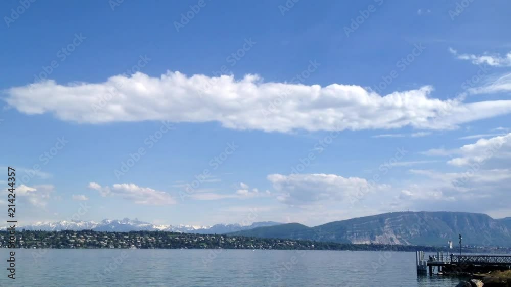 Time lapse du Lac Léman vu depuis Versoix (Genève), avec le Salève au fond