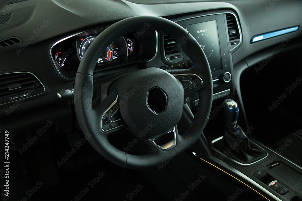 Modernes Auto-Cockpit Modernes Auto-Cockpit