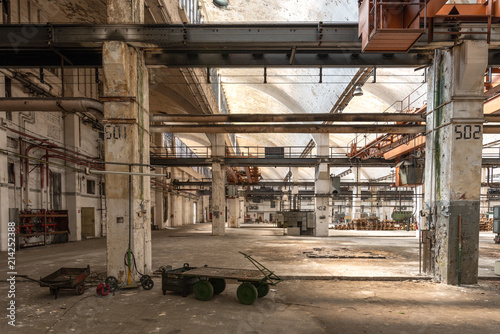 Altes Fabrikgebäude mit Industrieausstattung © JKFotografie & TV