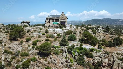 AÉREA.ESPECTACULAR PANORÁMICA DE LA SIERRA.NATURALEZA,ROCAS DE GRANITO photo