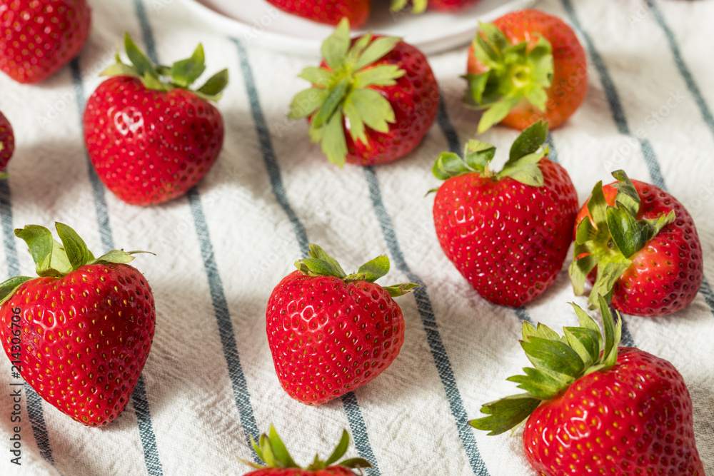 Raw Red Organic Strawberries Raw Red Organic Strawberries