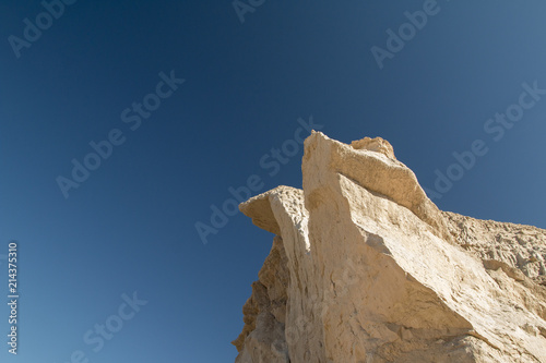 Rock formations in the middle of the Argentinean desert. Abstract Figures © Paulo