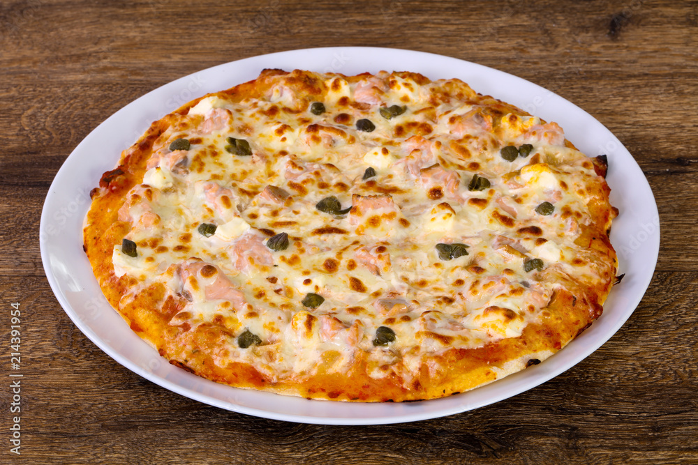 Pizza with salmon and capers Pizza with salmon and capers