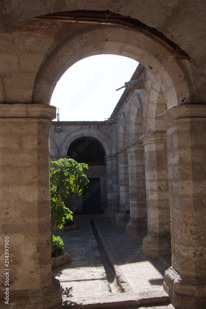 Monastery of Saint Catherine Spanish: Santa Catalina in Arequipa Peru, is monastery of nuns of Domincan Second Order It was built in 1580.