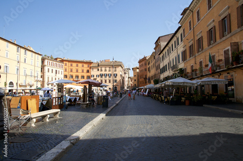 WALKING IN ROME © mphoto7780