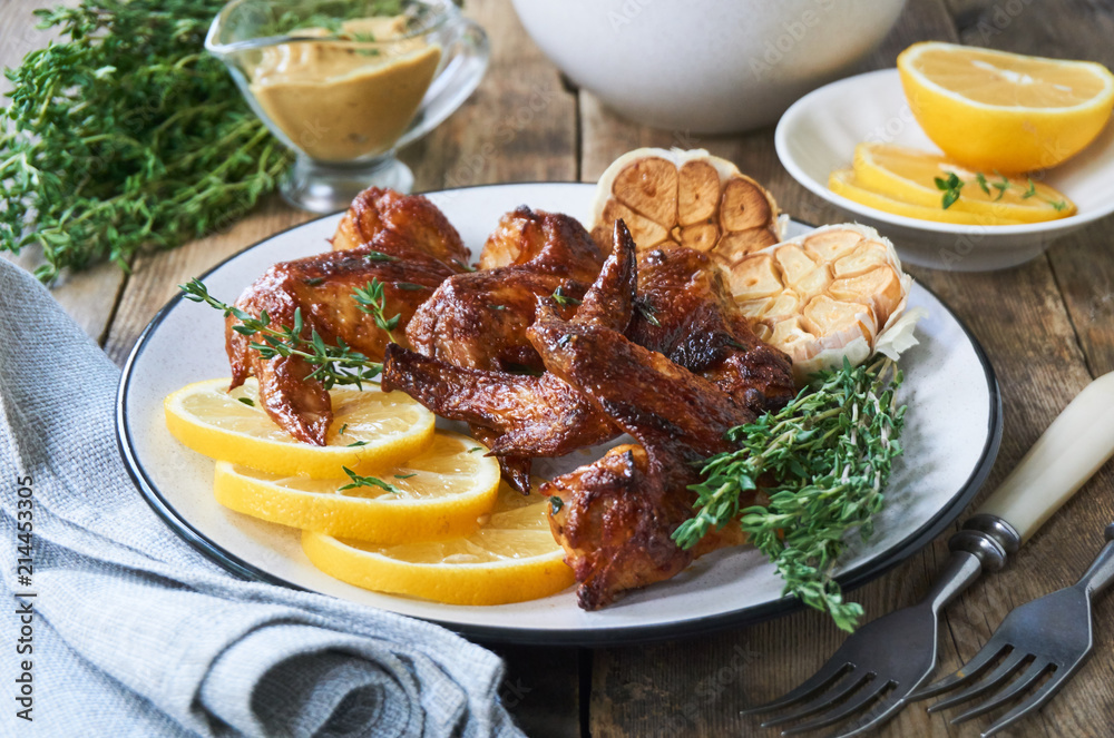 Grilled chicken wings with thyme and garlic Grilled chicken wings with thyme and garlic