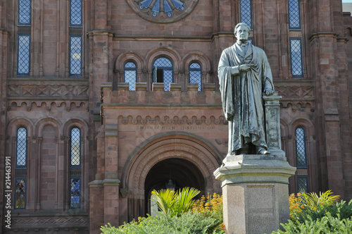Joseph Henry, Smithsonian Institution, National Mall, Washington DC, USA