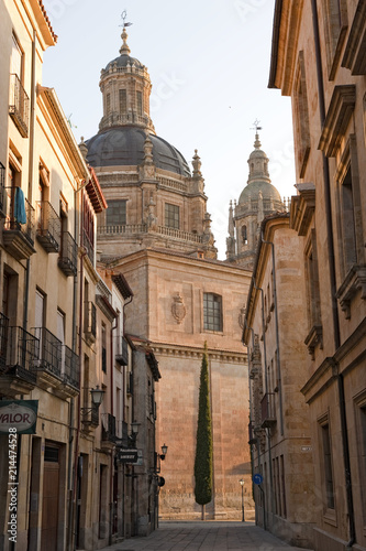 Calle LIbreros, Kirche Clerec’a, Salamanca, Altkastilien, Castilla-Le—n, Spanien © Frank