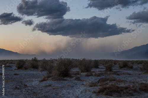 Sandsturm Death Valley bei Sonnenuntergang