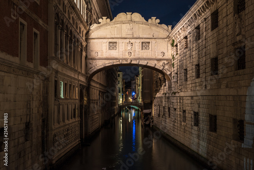 Fototapeta Naklejka Na Ścianę i Meble -  Venice at night