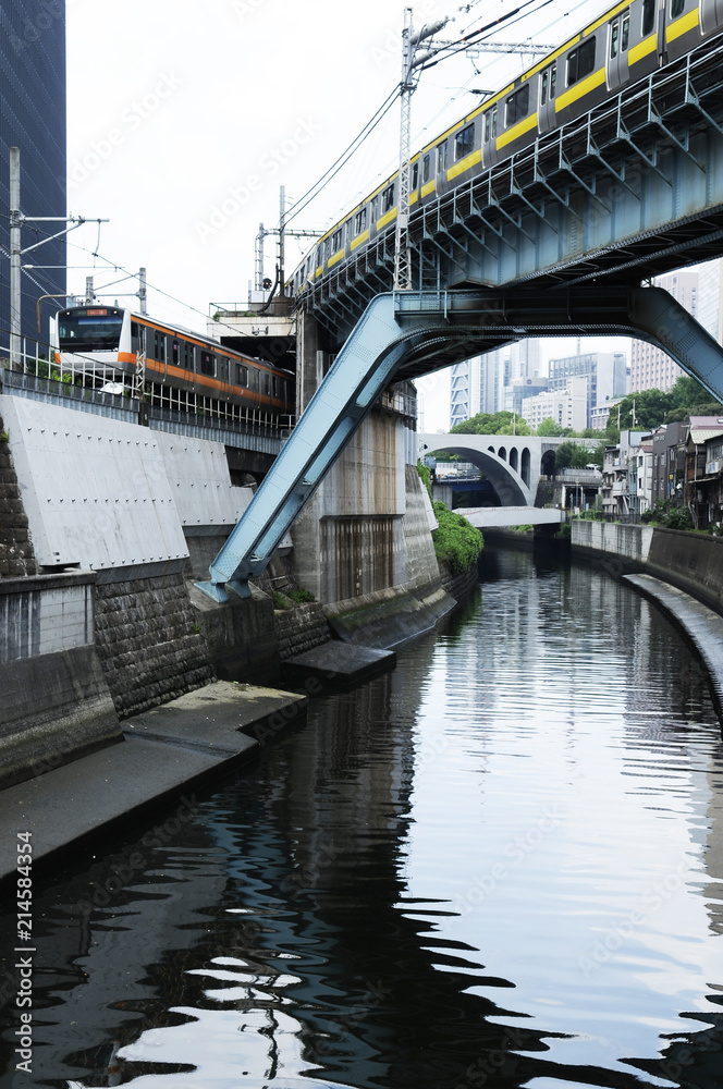 Obraz premium 鉄橋 中央線 総武線