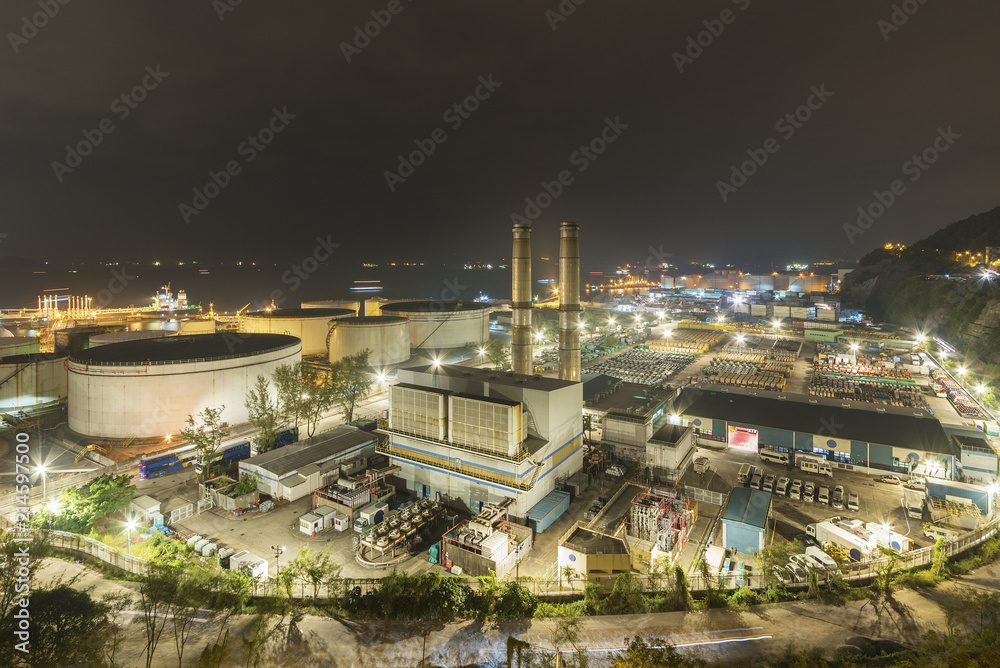 Obraz premium Power plant at night