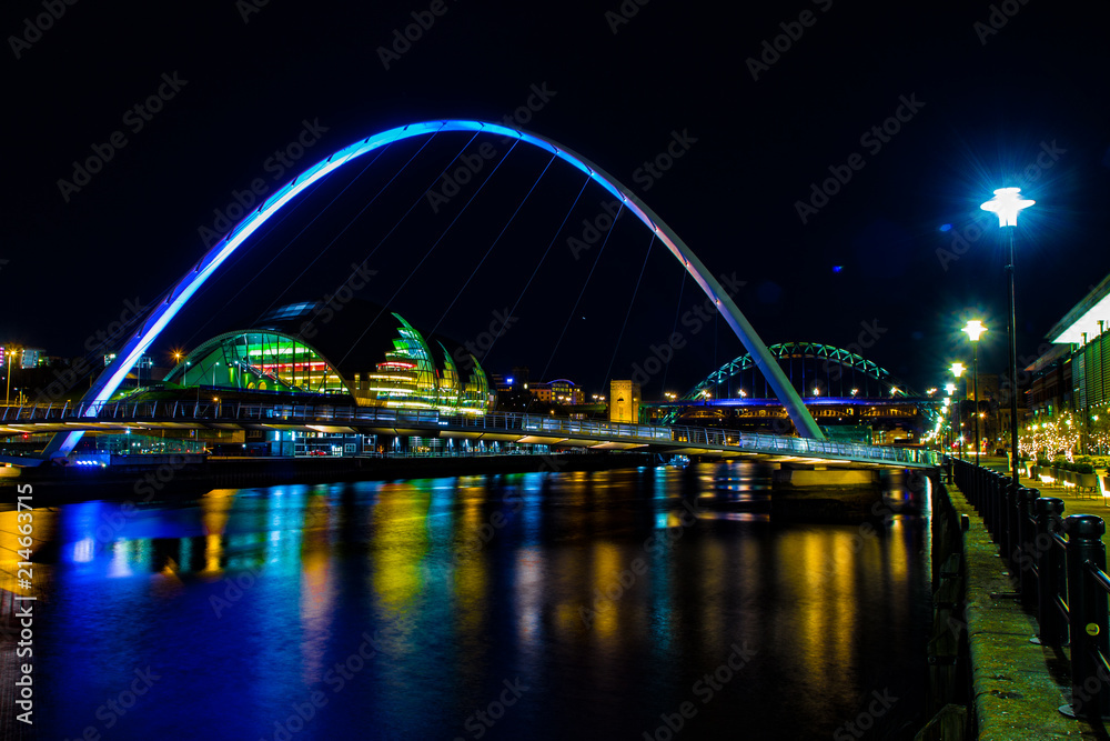 Naklejka premium Millenium Bridge, Tyne Bridge and The Sage