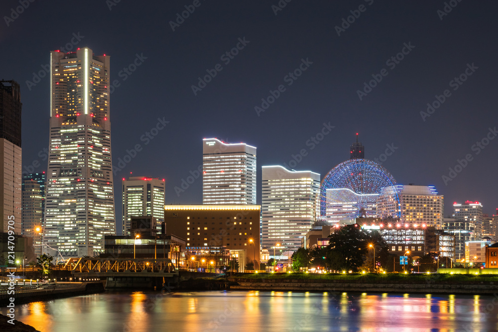 Obraz premium 横浜 みなとみらい 夜景