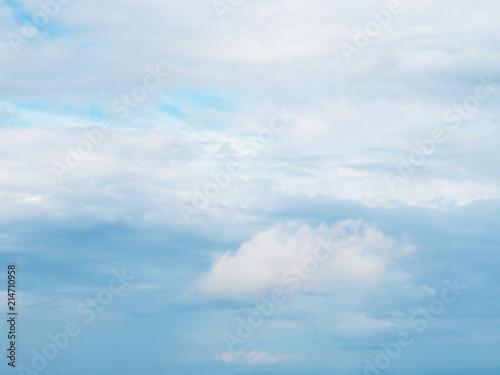 Fototapeta Naklejka Na Ścianę i Meble -  Blue sky and white cloud