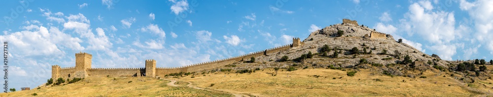 Генуэзская крепость в городе Судак, полуостров Крым, Черное море