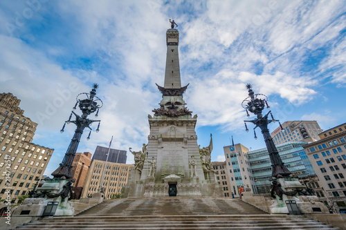 Schilderij op canvas The Soldiers and Sailors Monument in downtown Indianapolis, Indiana