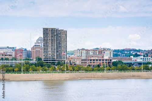 View of Cincinnati and the Ohio River from Newport, Kentucky