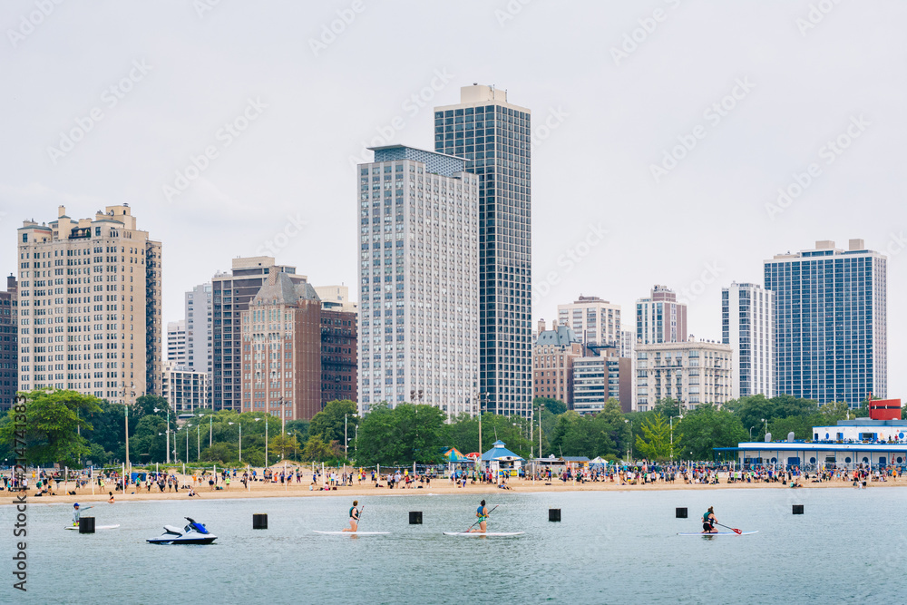 Fototapeta premium View of North Avenue Beach in Chicago, Illinois