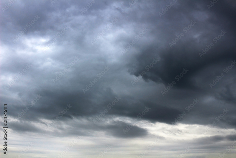 Obraz premium Dark cloudy sky landscape
