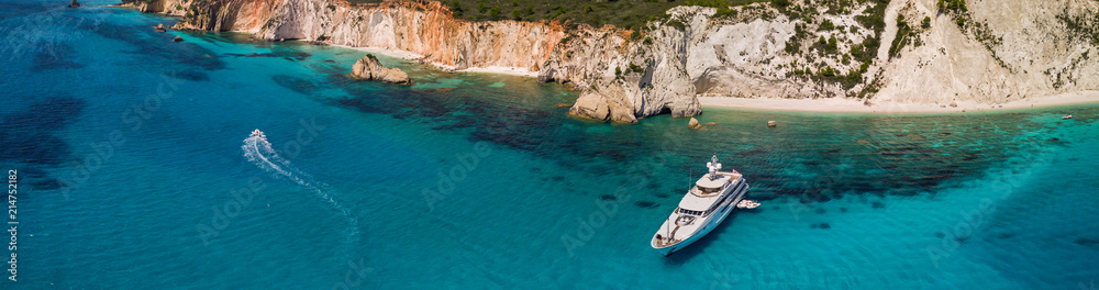 Panoramic view of Anchoring yacht in bay - obrazy, fototapety, plakaty 