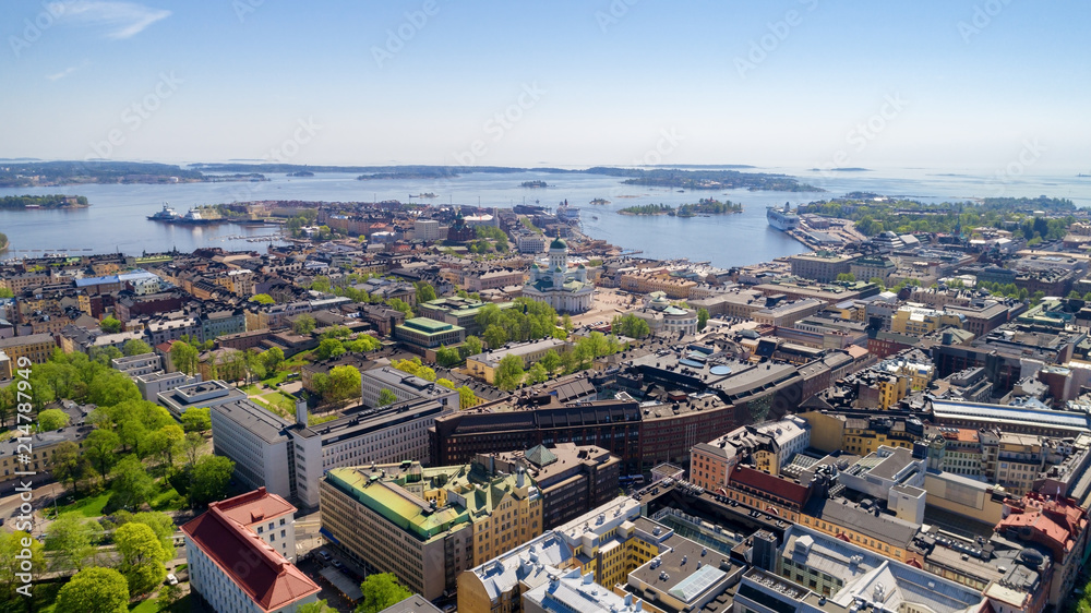 Obraz premium Beautiful summer panorama of Helsinki, Finland