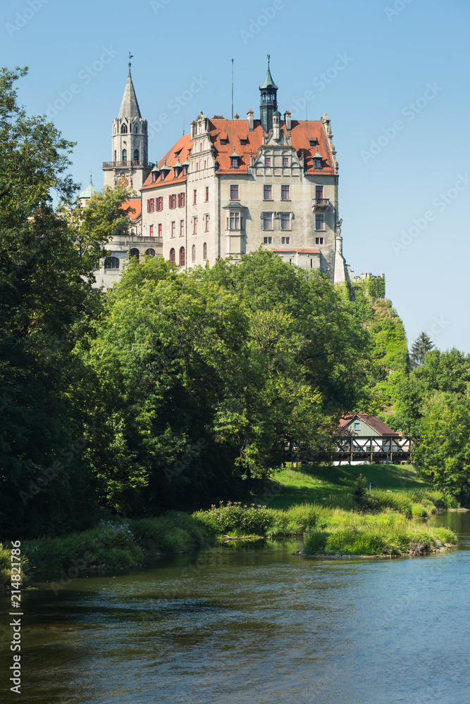 Die Ostseite des Hohenzollernschlosses Sigmaringen an der Donau
