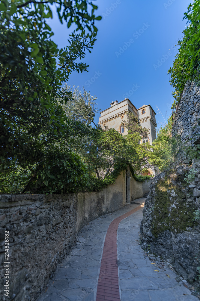 Portofino e le stradine pedonabili del suo promontorio