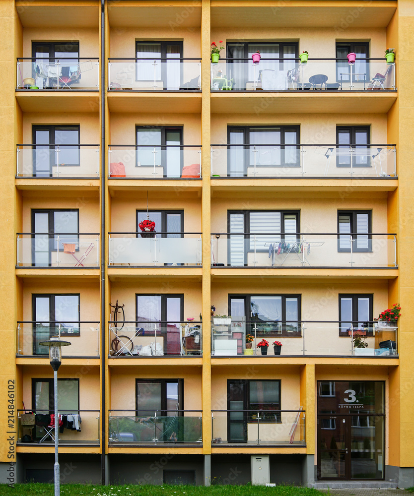 Fototapeta premium facade of the new apartment building