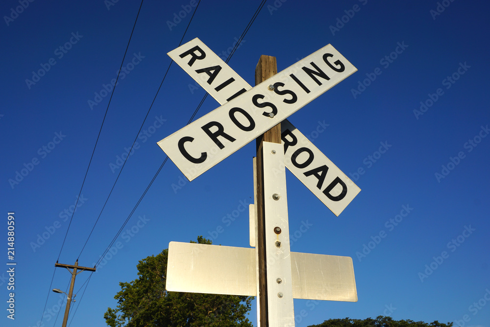 Obraz premium railroad crossing sign
