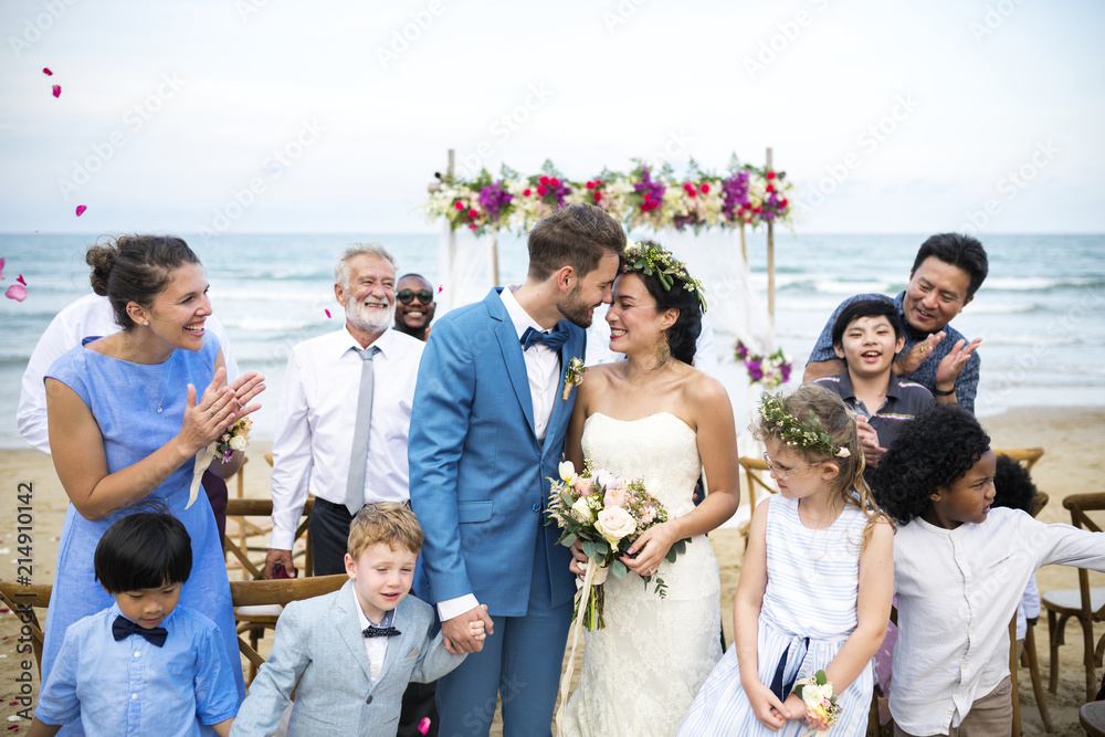 Fototapeta premium Young Caucasian couple's wedding day