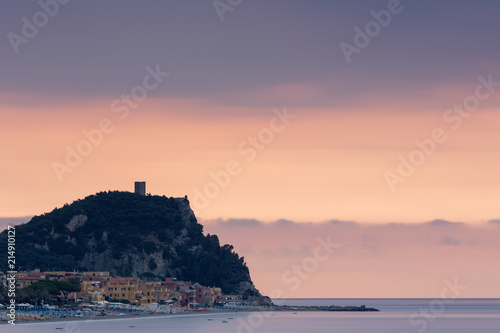 Alba su Punta Crena, Liguria, Italia (lunga esposizione) © manuel