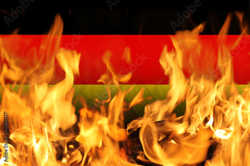 Brandgefahr in Deutschland wegen st  ndiger Hitze und Trockenheit