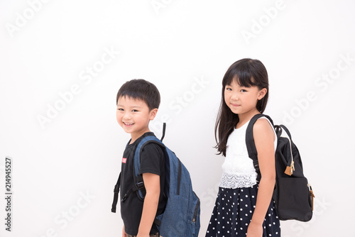 リュックを背負う子供 Stock 写真 Adobe Stock