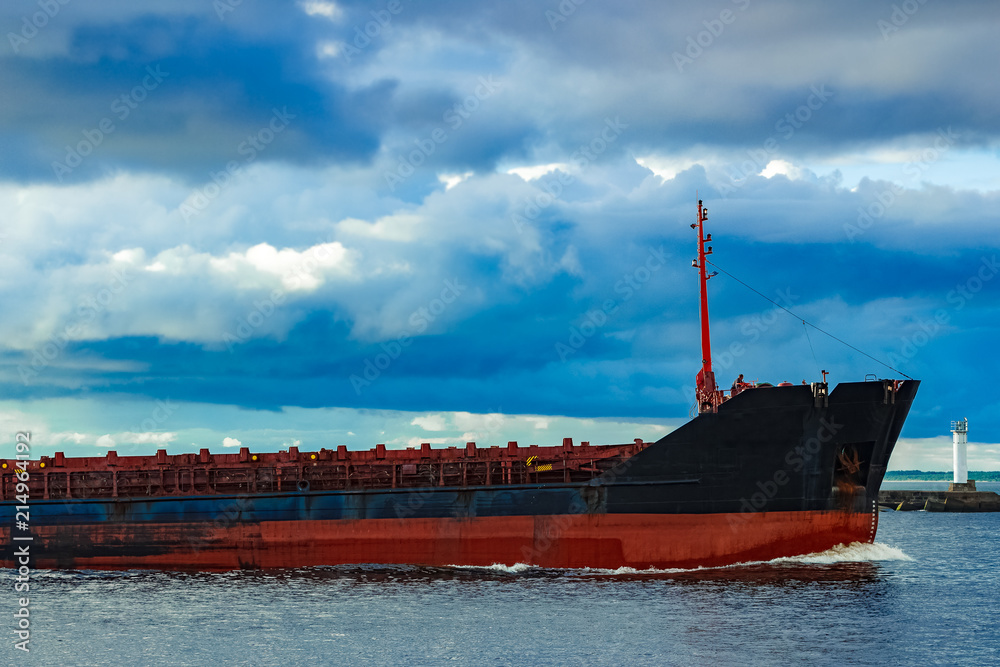 Fototapeta premium Black cargo ship