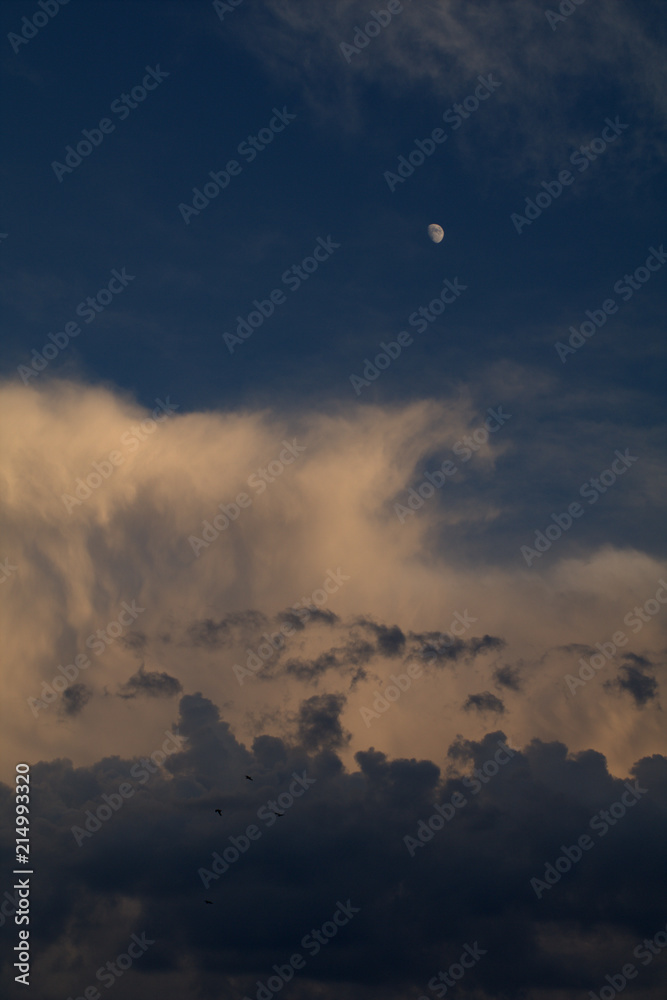 moon,sky,cloud,white,blue,view,nature,cloudscape,air