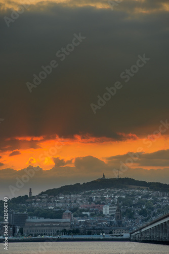 Fototapeta Naklejka Na Ścianę i Meble -  Sunset over Dundee