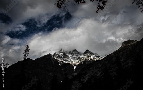Jasper Mountain Peak © chrisdonaldsonmedia
