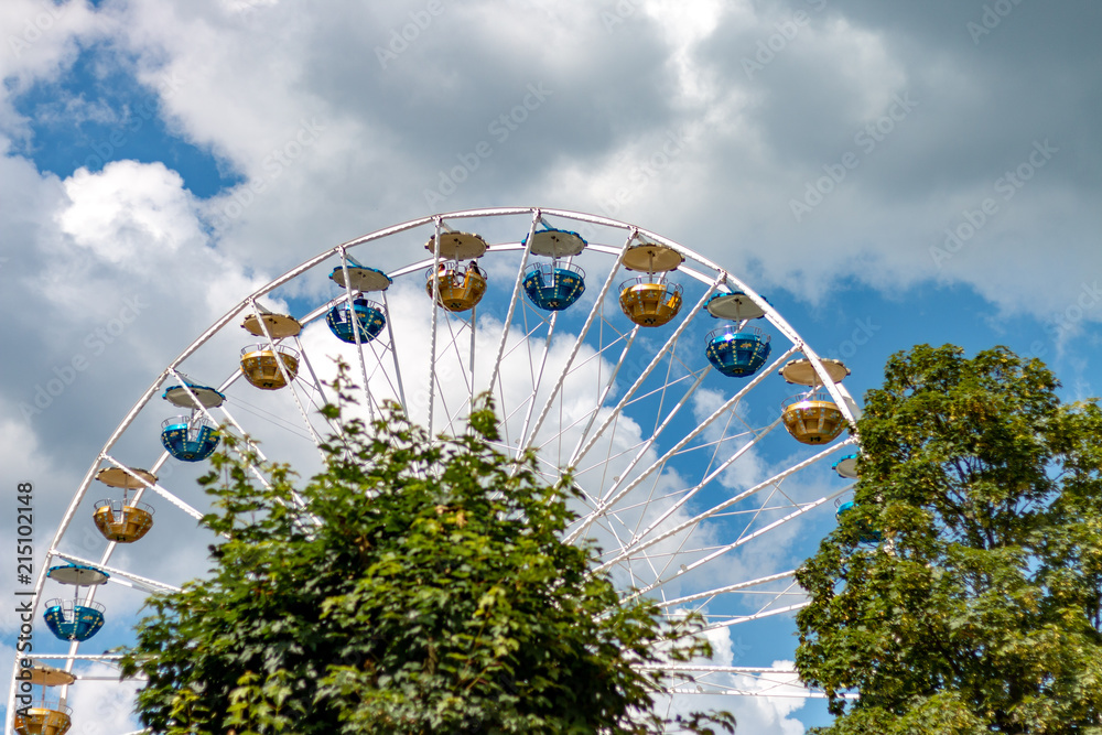 Fototapeta premium TITISEE-NEUSTADT, GERMANY - JULY 16 2018: Ferris Wheel at Lake Titisee