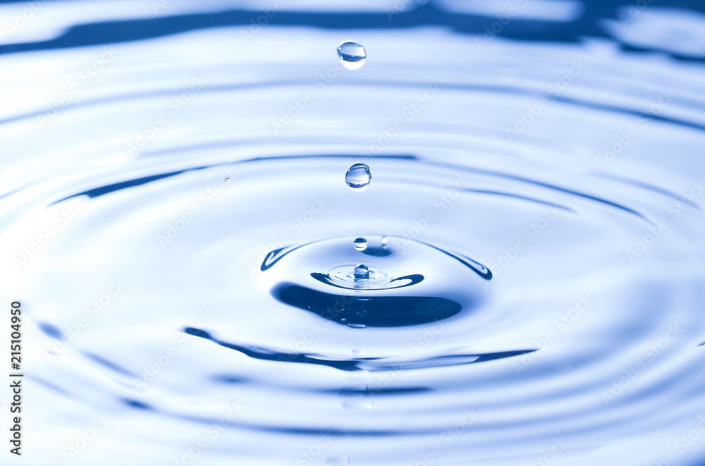 SImple Water Droplets into a Pool of Water SImple Water Droplets into a Pool of Water