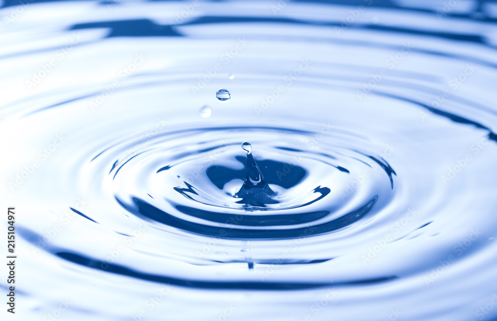 SImple Water Droplets into a Pool of Water SImple Water Droplets into a Pool of Water
