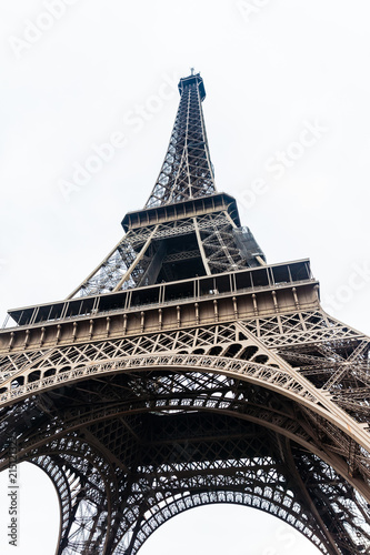 The famous Tour Eiffel at the end of winter