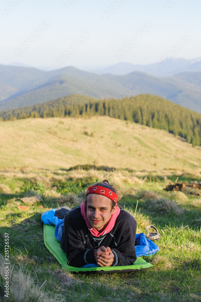 Naklejka premium A man who travels around the world