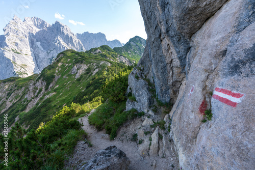 Kaiserbachtal Weg zum Stripsenjochhaus