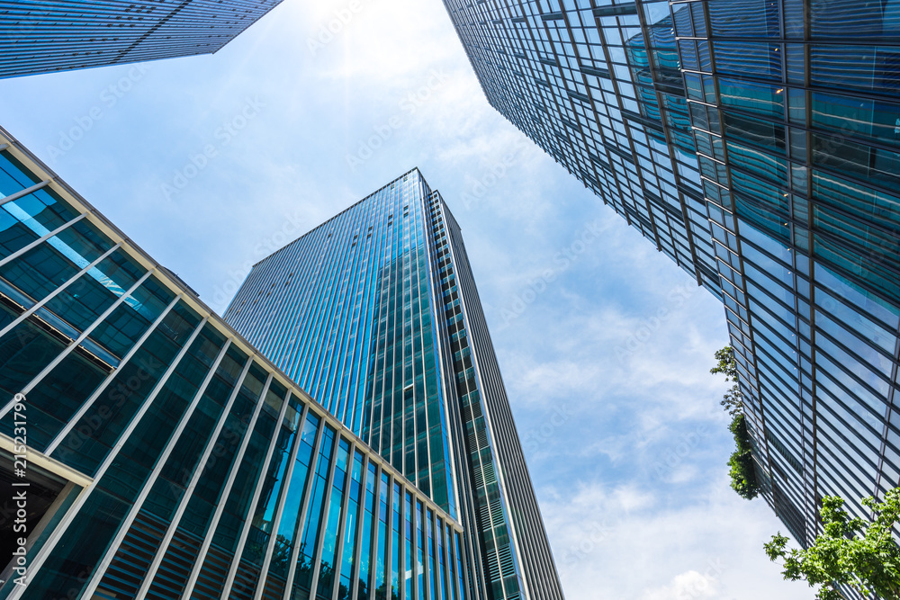 Fototapeta premium modern office building in urban