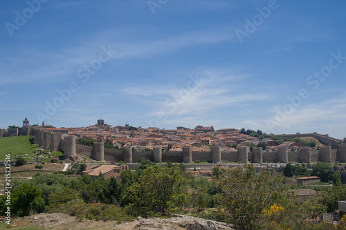 Paseo por la hermosa ciudad medieval de Ávila, España