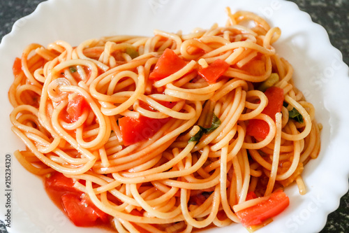 Hausgemachte Pasta al Pomodoro