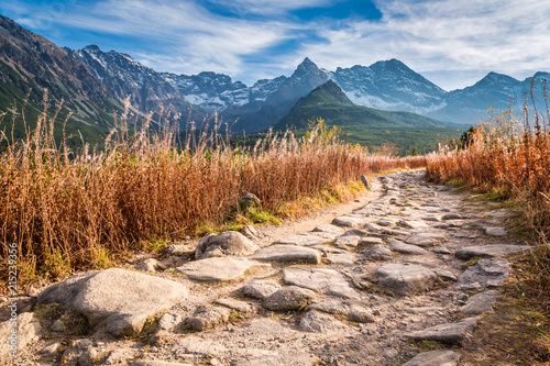 Fototapeta Naklejka Na Ścianę i Meble -  Tatra mountains and strony path in autumn, Poland