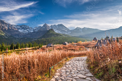 Stunning footpath in the Tatra Mountains in autumn