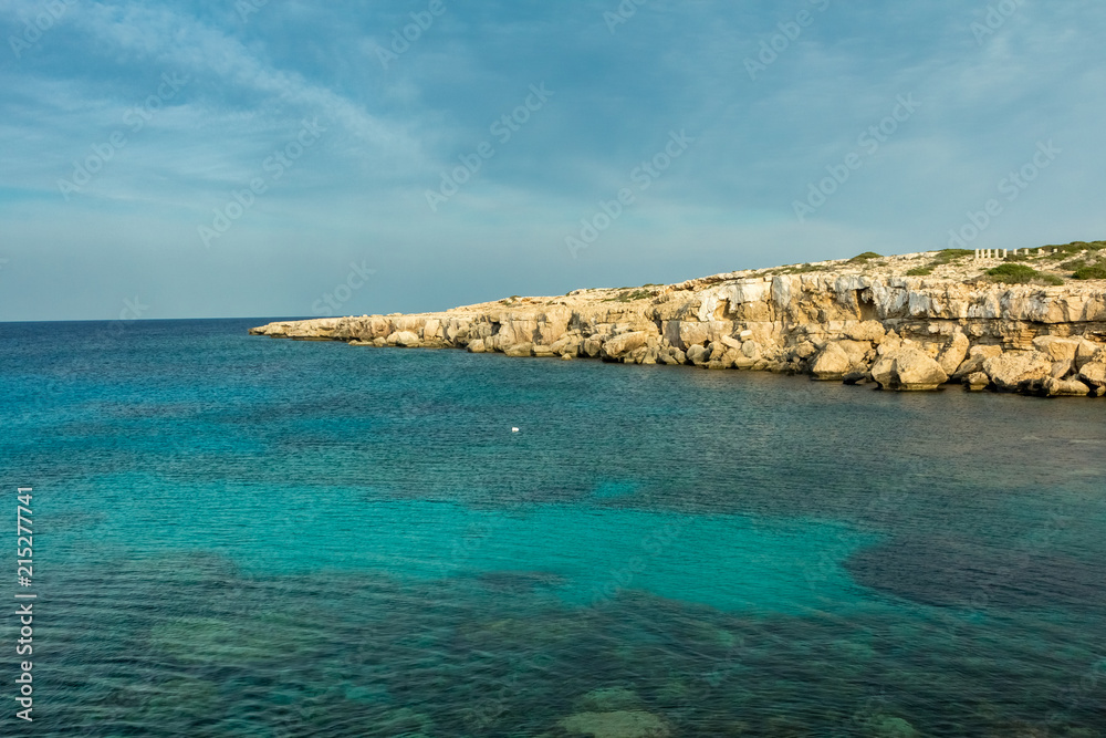 Fototapeta premium Скалистое побережье острова Кипр